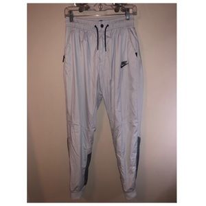 Nike Windbreaker joggers